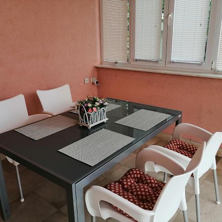 Apartman Mira Zaboric Dış mekan fotoğraf