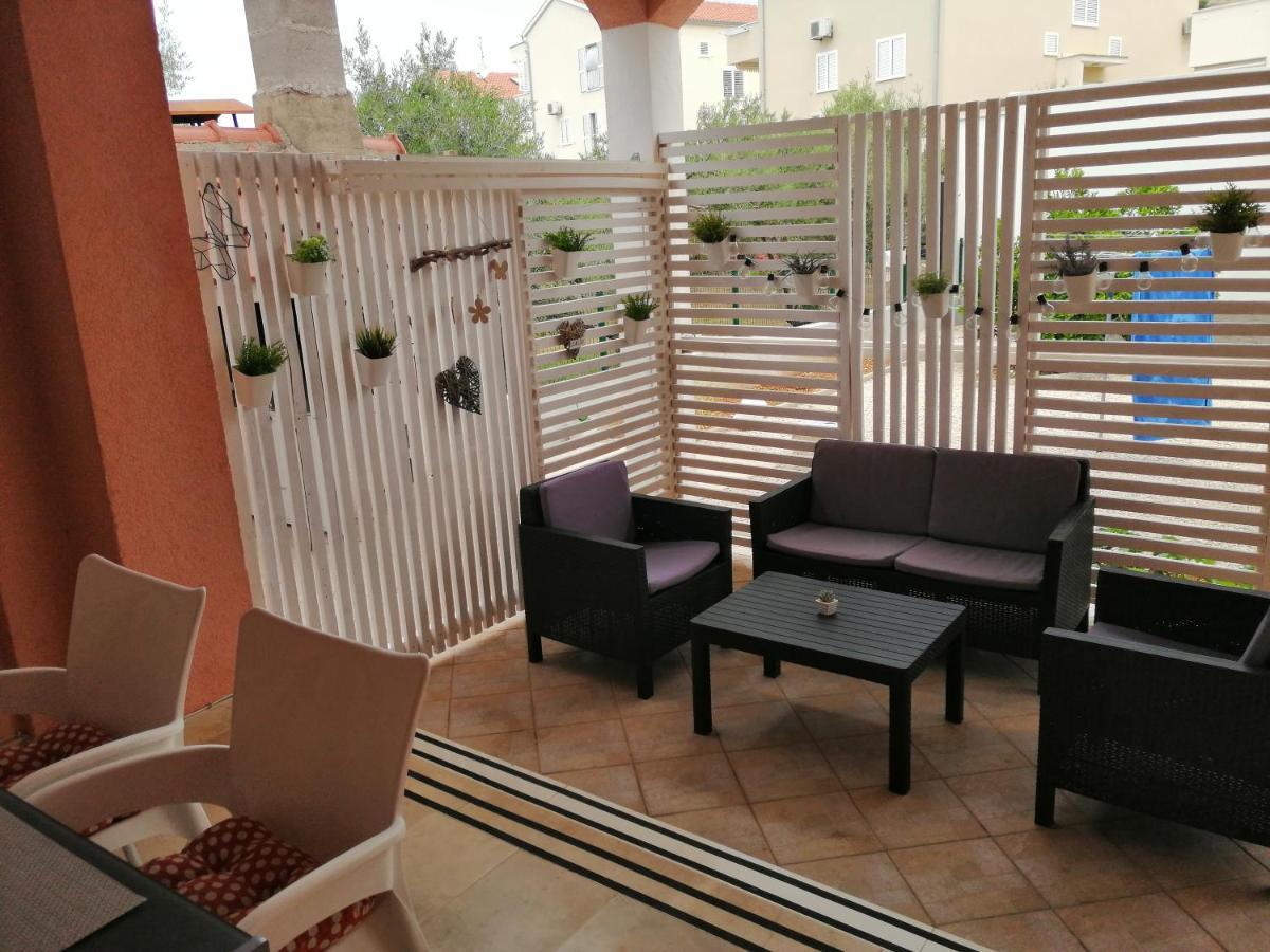 Apartman Mira Zaboric Dış mekan fotoğraf