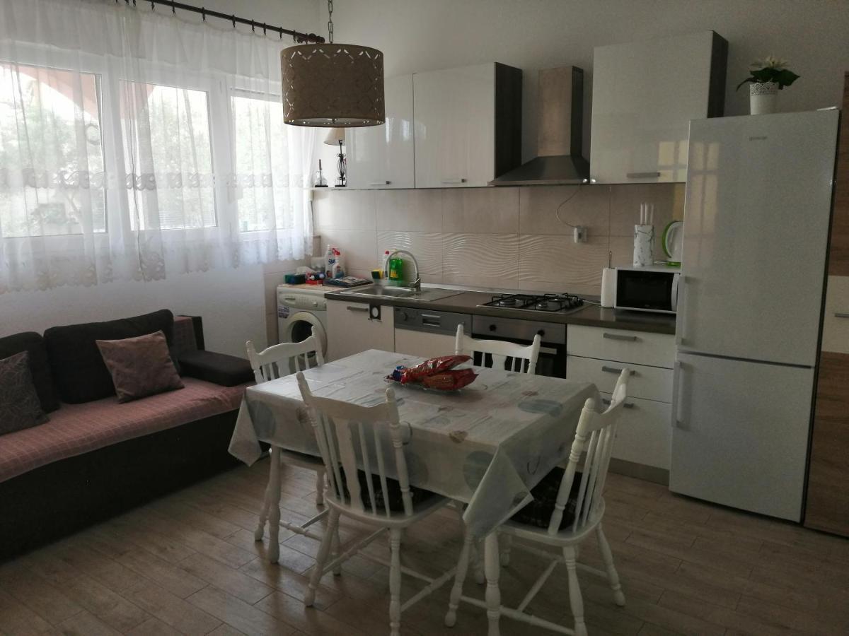 Apartman Mira Zaboric Dış mekan fotoğraf