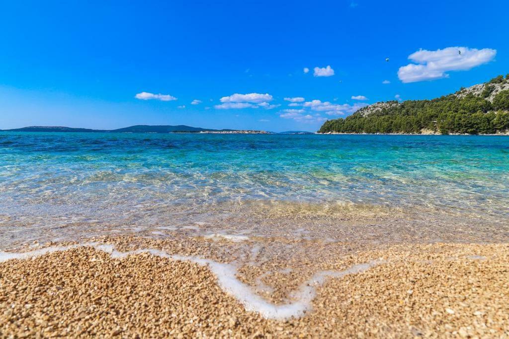 Apartman Mira Zaboric Dış mekan fotoğraf